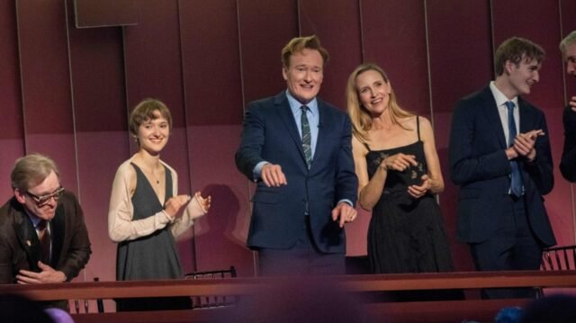 As-estrelas-enfrentam-Trump-sem-nomea-lo-no.jpg As estrelas enfrentam Trump - sem nomeá -lo - no evento Kennedy Center em homenagem a Conan O'Brien
