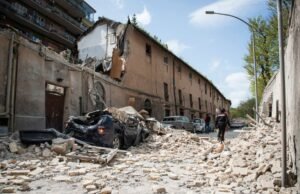 Brit Turist, 54, ‘lutando por sua vida’ após explosão na B&B em Roma, como os habitantes locais horrorizados recordam ‘Insane Bang’ Brit Turist, 54, 'lutando por sua vida' após explosão na B&B em Roma, como os habitantes locais horrorizados recordam 'Insane Bang'