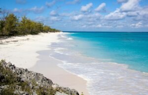 Brit Turist, 73 anos, morto em acidente de jet ski em uma ilha particular nas Bahamas depois de bater no rock Brit Turist, 73 anos, morto em acidente de jet ski em uma ilha particular nas Bahamas depois de bater no rock