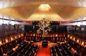 Debate da conta de imposto de renda do Sri Lanka em 20 de março, relatório de Batalanda, 10 de abril Debate da conta de imposto de renda do Sri Lanka em 20 de março, relatório de Batalanda, 10 de abril