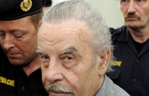 Evil Josef Fritzl, 89 anos, liga a esposa de sofrimento e exige o divórcio da cela da prisão Evil Josef Fritzl, 89 anos, liga a esposa de sofrimento e exige o divórcio da cela da prisão
