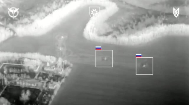 Momento-de-assistencia-Ucrania-sopra-4-Choppers-Putin-no-valor.jpg Momento de assistência Ucrânia sopra 4 Choppers Putin no valor de £ 68m para bits 'usando mísseis nos EUA' perto de território russo recém -invadido