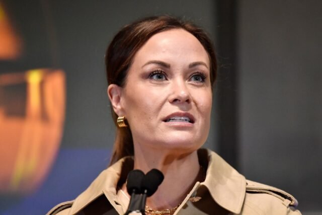 O-tenente-governador-de-Kentucky-diz-que-esta-preocupada-com.jpg O tenente -governador de Kentucky diz que está preocupada com a desmontagem do Departamento de Educação