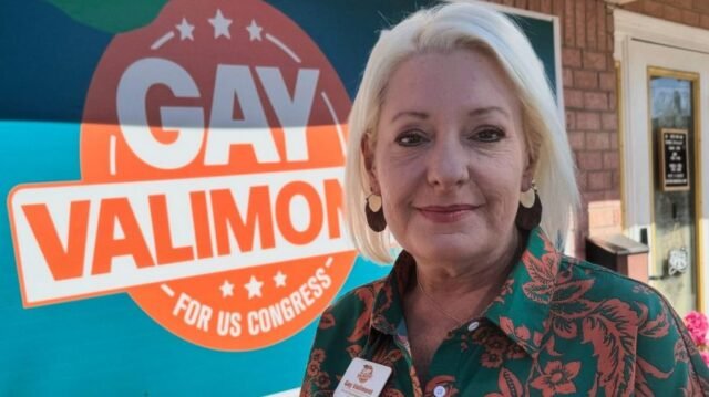 Os candidatos democratas da Flórida, em confortavelmente, os adversários do Partido Republicano em Eleição Especial
