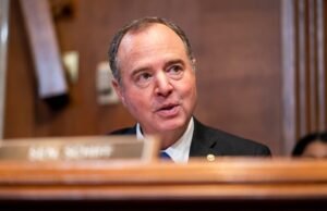 SCHIFF: Os democratas não tiveram ‘resposta coordenada’ ao endereço conjunto de Trump ao Congresso SCHIFF: Os democratas não tiveram 'resposta coordenada' ao endereço conjunto de Trump ao Congresso