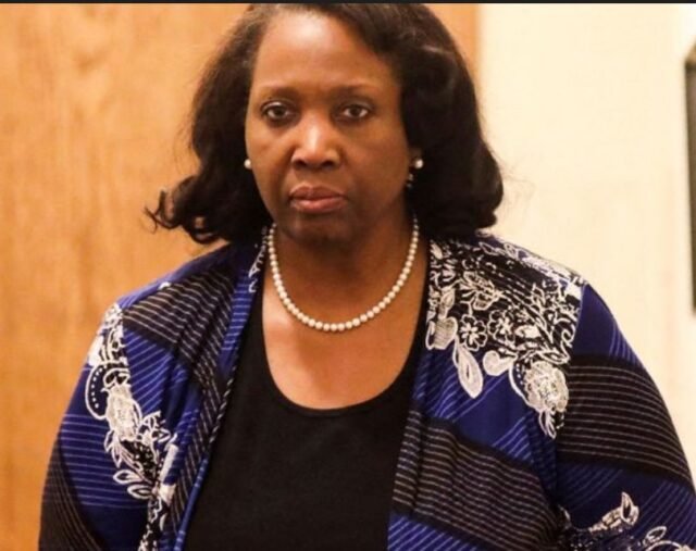 A-governadora-do-Fed-Lisa-Cook-se-recusa-a-renunciar.jpg A governadora do Fed, Lisa Cook, se recusa a renunciar em meio a um confronto com Trump