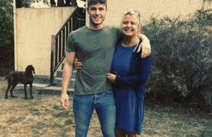 A mãe de enlutada Família de Hollyoaks morta ‘em terror assassinato-suicídio’ na França Ban Funeral Conjunto de A mãe de enlutada Família de Hollyoaks morta 'em terror assassinato-suicídio' na França Ban Funeral Conjunto de