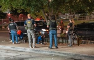 A repressão ao crime de Trump em Washington tem wokies uivando enquanto aprova a lei – então não é hora de tentarmos aqui? A repressão ao crime de Trump em Washington tem wokies uivando enquanto aprova a lei - então não é hora de tentarmos aqui?