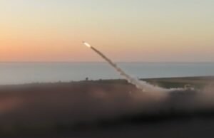 Assista a novas filmagens do míssil GameChanger da Ucrânia ‘Flamingo’ em ação – com Moscou agora na faixa de destino Assista a novas filmagens do míssil GameChanger da Ucrânia 'Flamingo' em ação - com Moscou agora na faixa de destino