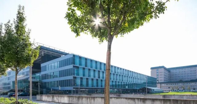 Dois bebês mortos por infecção ligada a 'líquido de lavagem contaminado' no hospital, provocando um recall urgente
