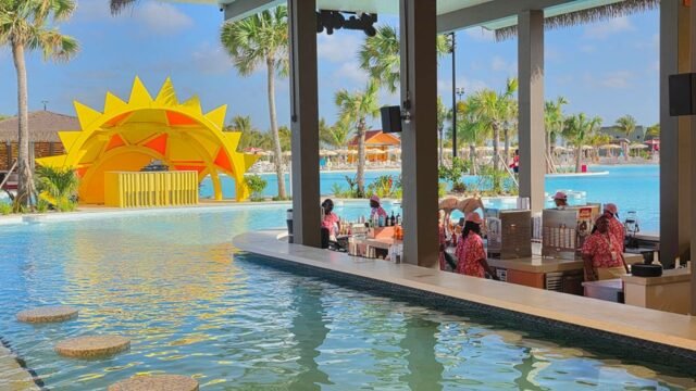 Dois passageiros de cruzeiro se afogam em horas de intervalo no recém -inaugurado resort do Caribe, enquanto as policiais investigam mortes
