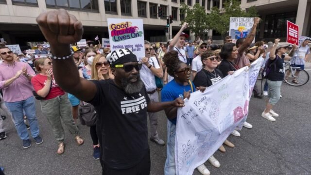 O DOJ se afasta da nomeação do Comissário de Polícia de Emergência DC  
