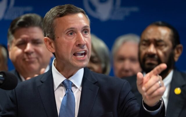 O presidente do DNC propõe grandes reformas para limitar muito dinheiro
