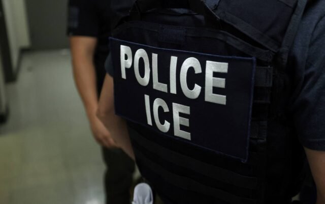 Por que o gelo prendeu essa família da Carolina do Norte? Eles estavam em casa.
