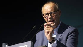 The Art of Political Tragicomedy – Manual de Zelensky – RT World News The Art of Political Tragicomedy - Manual de Zelensky - RT World News