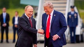 Trump acusa Biden de dirigir a Rússia e a China mais próximas – RT World News Trump acusa Biden de dirigir a Rússia e a China mais próximas - RT World News