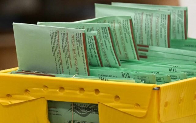 Trump-tem-como-alvo-a-votacao-por-correio-e-os.jpeg Trump tem como alvo a votação por correio e os democratas telefonam em suas contra-estratégias