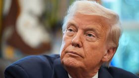 Zelensky rejeita os termos de paz de Trump – RT World News Zelensky rejeita os termos de paz de Trump - RT World News