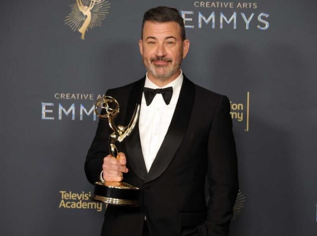A suspensão de Kimmel parece 'Jawboning', especialistas de fala dizem: NPR
