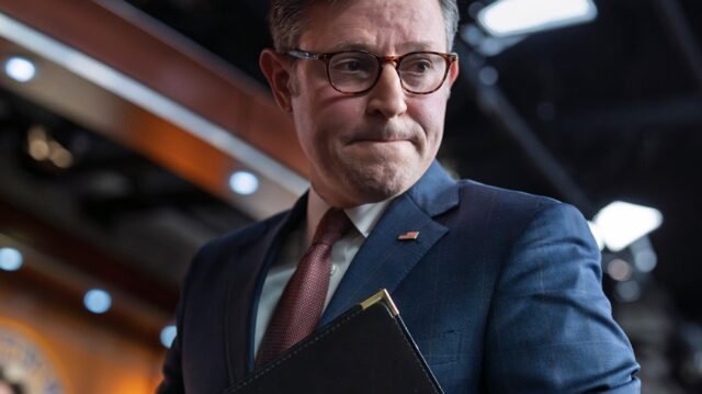 Aviso de incêndio de Fiscal Hawks Shot em casa antes do prazo de desligamento
