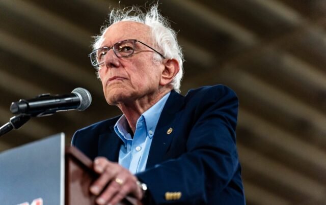 Bernie Sanders: É genocídio
