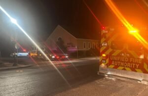 Dois presos por ‘Planting Bomb’ perto da cena de Charlie Kirk assassinato, enquanto Trump diz ‘lote de pessoas’ sob investigação Dois presos por 'Planting Bomb' perto da cena de Charlie Kirk assassinato, enquanto Trump diz 'lote de pessoas' sob investigação