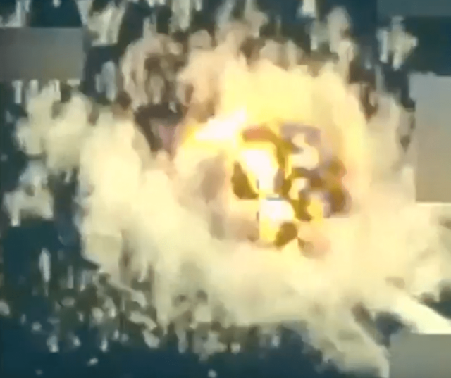 Momento três 'narcoterroristas' mortos como bombas de Trump Terceiro barco venezuelano e guerra dos EUA com cartéis aquece
