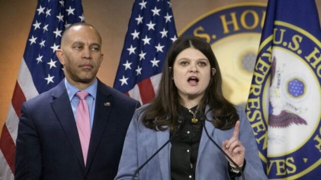 O democrata de Michigan apresenta 'Stop RFK da RFK da RFK'
