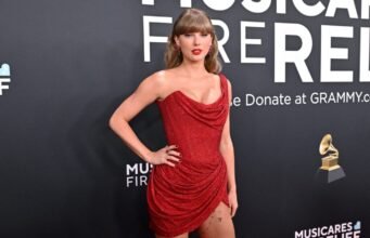 Taylor Swift tem muito a dizer sobre “a vida de uma showgirl” Taylor Swift tem muito a dizer sobre "a vida de uma showgirl"