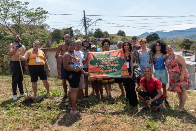 Acao-coletiva-revive-o-espaco-verde-em-complexo-da-Coreia.jpeg Ação coletiva revive o espaço verde em complexo da Coreia - Rioonwatch