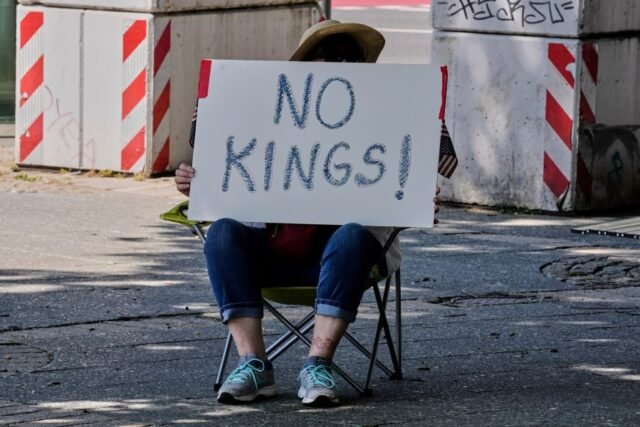 As tensões aumentam antes dos protestos 'No Kings': O que saber
