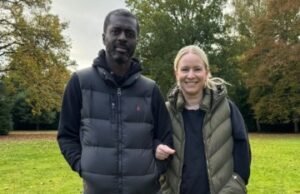 Avião que transportava turistas cai a caminho de uma popular reserva de safári no Quênia, com 11 pessoas temendo a morte Avião que transportava turistas cai a caminho de uma popular reserva de safári no Quênia, com 11 pessoas temendo a morte