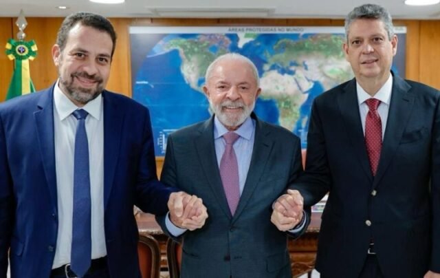 Lula-substitui-ministro-da-Secretaria-Geral-da-Presidencia-—-MercoPress.jpg Lula substitui ministro da Secretaria-Geral da Presidência — MercoPress