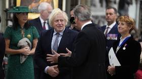 Megadoador obscuro acompanhou Boris Johnson em viagem à Ucrânia – Guardian – RT World News Megadoador obscuro acompanhou Boris Johnson em viagem à Ucrânia – Guardian – RT World News