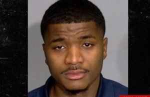 O novato do Indiana Pacers, Kam Jones, é preso após perseguição policial O novato do Indiana Pacers, Kam Jones, é preso após perseguição policial