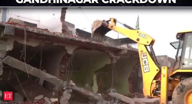 Repressao-a-invasao-ilegal-mais-de-186-estruturas-demolidas-em.jpg Repressão à invasão ilegal: mais de 186 estruturas demolidas em Bahiyal, Gandhinagar - The Economic Times Video