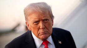 Trump atinge o Canadá com novas tarifas sobre anúncio ‘fraudulento’ – RT World News Trump atinge o Canadá com novas tarifas sobre anúncio 'fraudulento' – RT World News