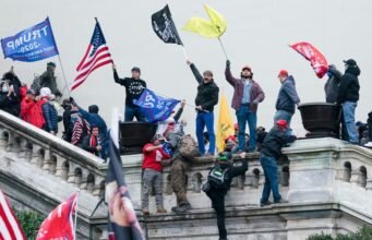 Cheques em branco para perdão eleitoral de Trump em 2020 Cheques em branco para perdão eleitoral de Trump em 2020