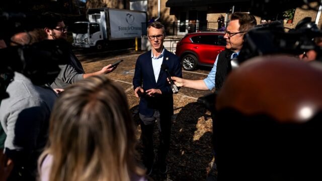 Democratas pressionam DHS para restabelecer a supervisão dos centros de detenção do ICE
