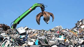 Estado árabe semeando nuvens para obter água – RT World News Estado árabe semeando nuvens para obter água – RT World News