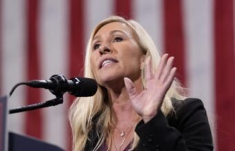 Greene: O Partido Republicano assume a culpa por não corrigir a ACA, já que os prêmios de saúde devem aumentar Greene: O Partido Republicano assume a culpa por não corrigir a ACA, já que os prêmios de saúde devem aumentar