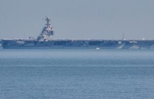 Maior porta-aviões dos EUA chega à região da América Latina Maior porta-aviões dos EUA chega à região da América Latina