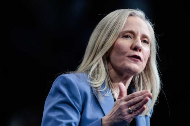 O democrata Spanberger vence a corrida para governador da Virgínia: NPR
