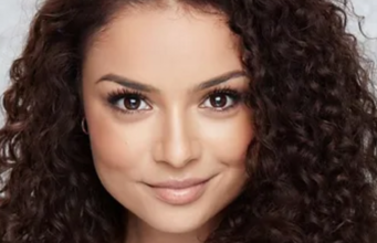 Sophie Rose Gutterman revela a edição definitiva do cabelo para o feriado de 2025: quais tendências experimentar (e ignorar) Sophie Rose Gutterman revela a edição definitiva do cabelo para o feriado de 2025: quais tendências experimentar (e ignorar)