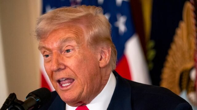 Trump diz que pedirá ao DOJ que investigue democratas e líderes empresariais com ligações com Epstein
