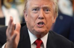 Trump se irrita com a ‘acessibilidade’ no centro das atenções Trump se irrita com a 'acessibilidade' no centro das atenções